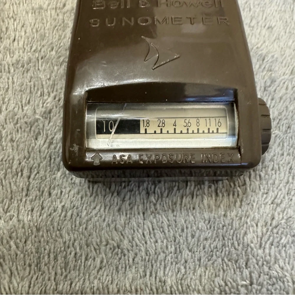 Vintage Bell & Howell One-Nine 8mm Movie Camera w/ Sunometer Light Meter